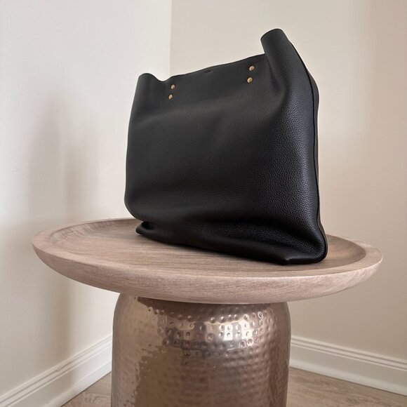 Minimalistic and elegant Coach tote bag - Picture 3 of 6